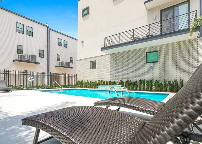 Bienville Villas: Brand New 4Br